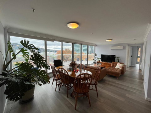 Private Room With Ensuite In The CBD - Southport Accommodation 0