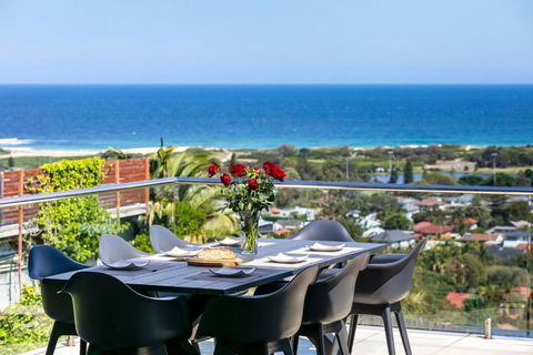 Pure Magical Views - Ocean Views - Southport Accommodation 0
