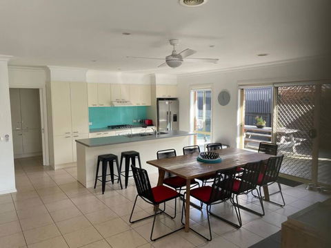 R&R By The Bay In Prime Location - Southport Accommodation 3
