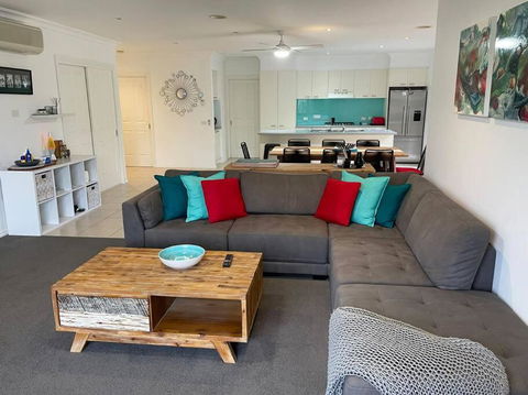 R&R By The Bay In Prime Location - Southport Accommodation 1