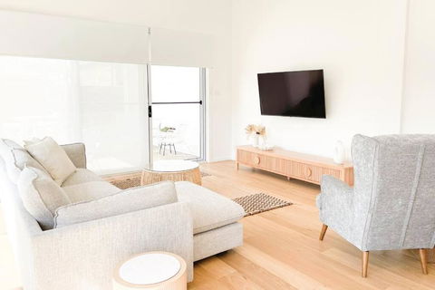 Red Brick Central Retreat - Southport Accommodation 1