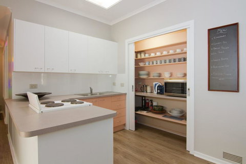 Atticus Cottage - Accommodation Southport 2