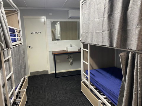 Aussie Dream Hostel - Accommodation Southport 2