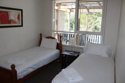 Australian Home Away @ Doncaster Grange Park - Accommodation Southport 3