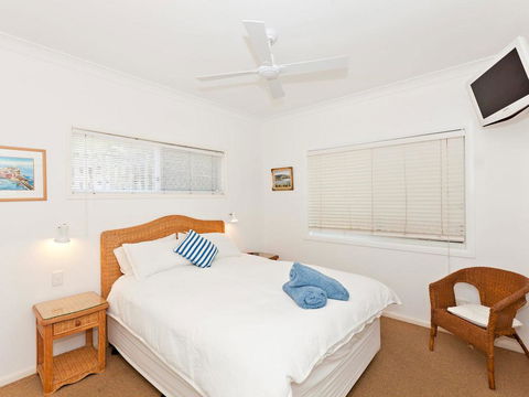 Avalon 2- Uninterrupted Views- Almost On The Beach! - Southport Accommodation 2