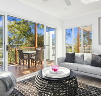Avalon Tree House - Southport Accommodation