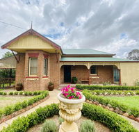 Avoca House - Circa 1900 Gorgeous Federation Home - Southport Accommodation