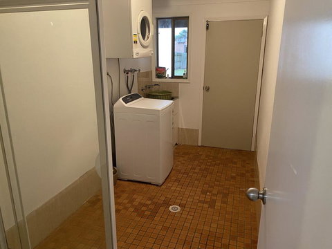 AvocaSands - Accommodation Southport 3