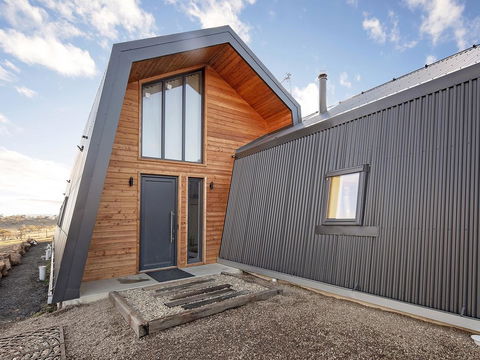 Avonside Alpine Estate Cabin 2 - Southport Accommodation 1