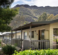Awonga Cottages - Southport Accommodation