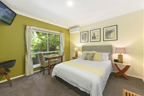 Azura Beach House B&B - Southport Accommodation 2