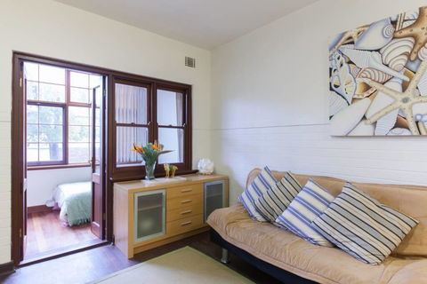 B3 Walk To UWA, Swan River On The Nedlands Border - Southport Accommodation 3