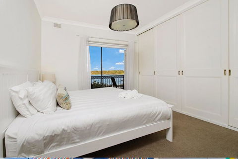 Balmoral Driftwood 2 - With Views! - Southport Accommodation 1