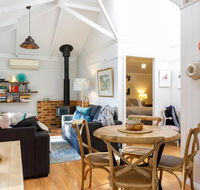 Bandalong Cottages - Southport Accommodation