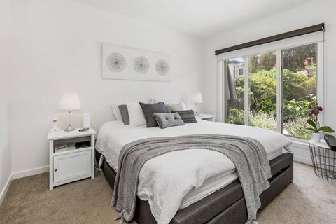 BANGALOW - MORNINGTON - Southport Accommodation 2
