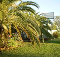 Banjos Overnight And Holiday Units - Southport Accommodation