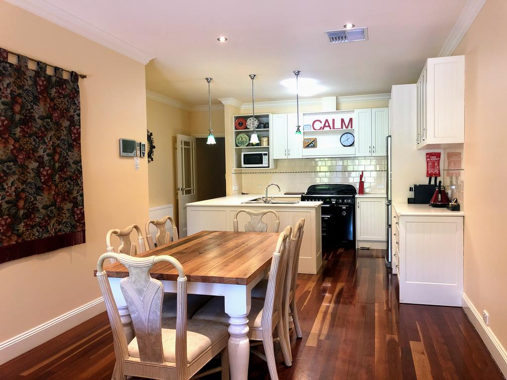Logan VIC Southport Accommodation