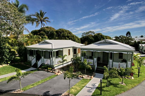Barney Beach Accommodation - Southport Accommodation 0