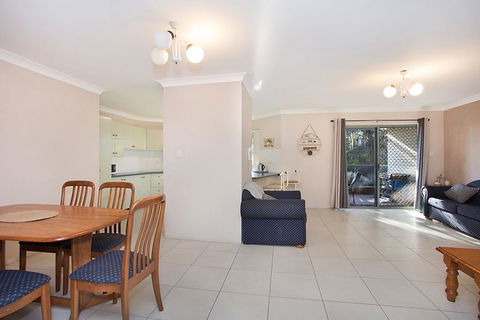 Bayview, Unit 6 - The Entrance, NSW - Southport Accommodation 1