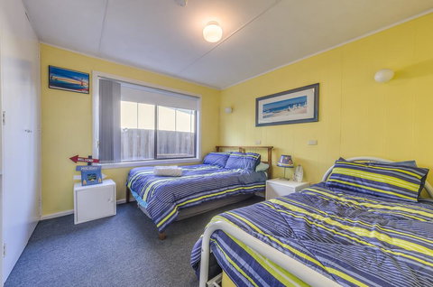 Bayviews - Accommodation Southport 3