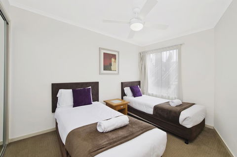 Beach Resort Apartment - Southport Accommodation 3