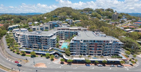 Beach Side Ocean Burleigh Heads 3 Bedroom Family Accomodation - Accommodation Southport 0