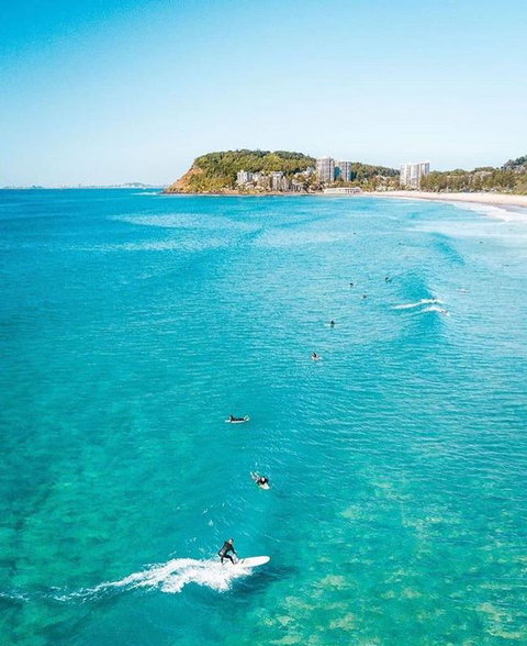 Beach Side Ocean Burleigh Heads 3 Bedroom Family Accomodation - Accommodation Southport 3