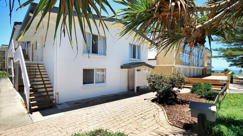 Beachcomber Unit 4,- Beachside Unit - - Southport Accommodation 0