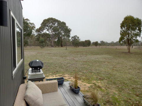 Redman View Luxury Lakeside Cabin - Southport Accommodation 3