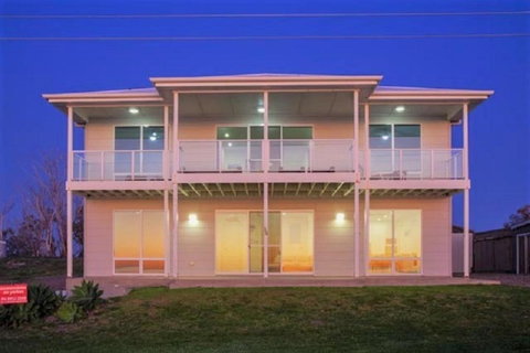 Relax At 36 - Accommodation Southport 0