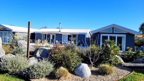 Relax At Rowdygoose Farm - Southport Accommodation 0