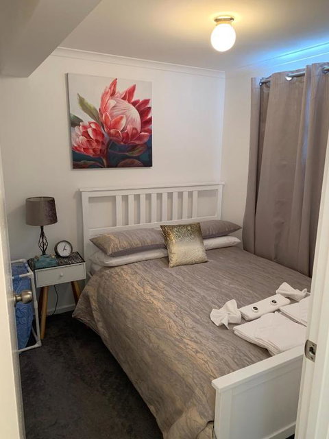 Relax On Bingham - Accommodation Southport 0