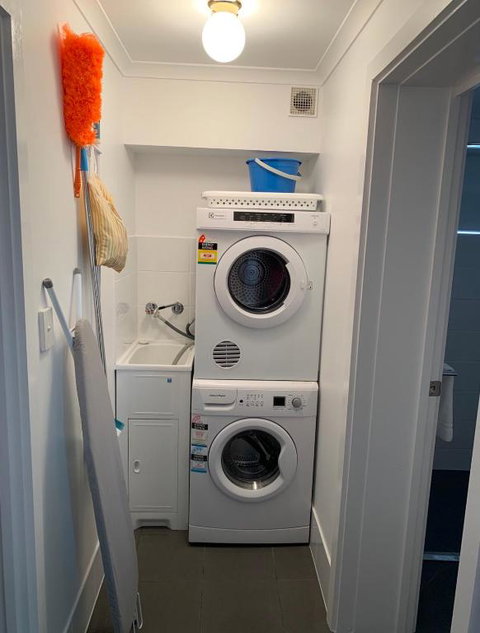 Relax On Bingham - Accommodation Southport 1