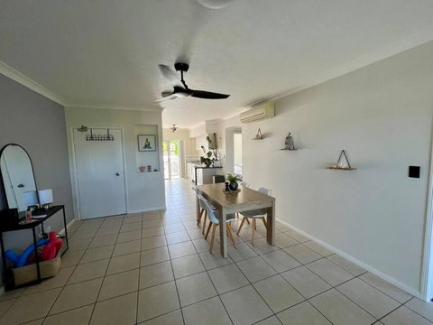 Resort Style Holiday Unit - Accommodation Southport 3