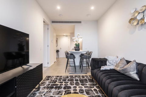 Ritzy Apartment In Iconic Australia 108 With Views - Southport Accommodation 2