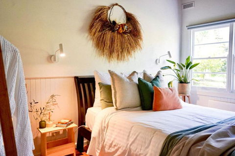 River Lea Cottage - Southport Accommodation 0