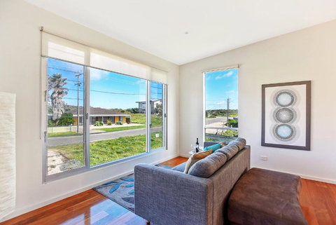 Riversea Goolwa Beach House - Accommodation Southport 1