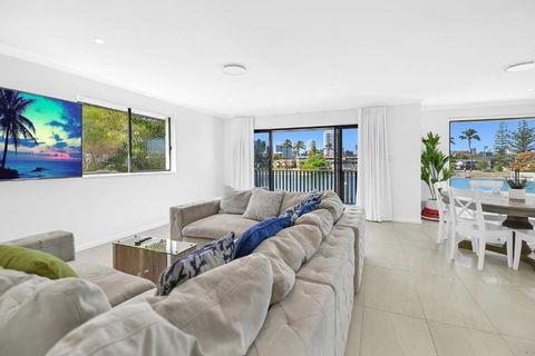 Riverside 3Bedroom Sunny House In Surfers Paradise - Southport Accommodation 3