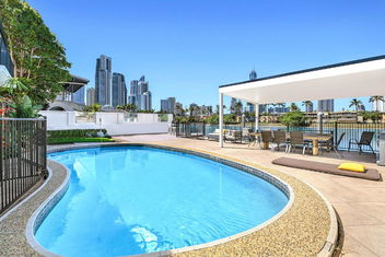 Riverside 3Bedroom Sunny House In Surfers Paradise with Southport Accommodation