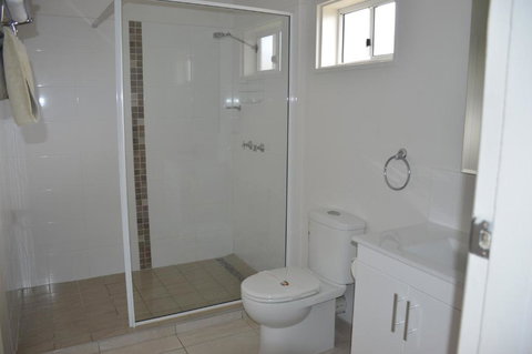 Rover Motel - Accommodation Southport 1