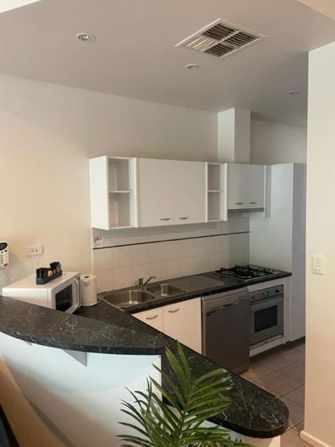 RNR Sturt Holiday Home - Southport Accommodation 2