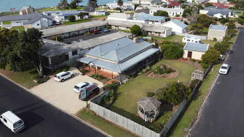 Robe House Heritage Accommodation - Southport Accommodation 3