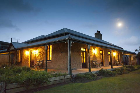 Robe House Heritage Accommodation - Southport Accommodation 0