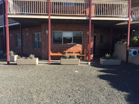 Robin Hill Retreat - Accommodation Southport 3