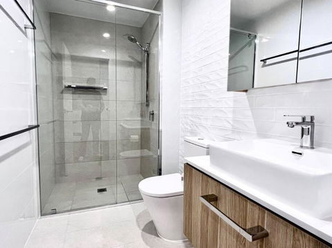 Romantic Apartment In Surfers - Southport Accommodation 3
