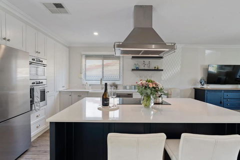 Rose Cottage 3B Hutchinson St Goolwa - Linen Included - Southport Accommodation 0