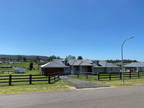 Rosehill Vines - Southport Accommodation 2