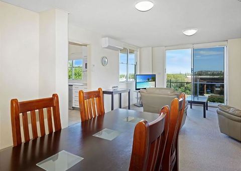 Sail Away - Southport Accommodation 2