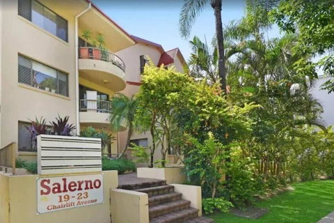 Salerno - Hosted By Burleigh Letting - Southport Accommodation 1