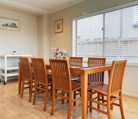 Saltwater Coast House By GoodLive - Accommodation Southport 3